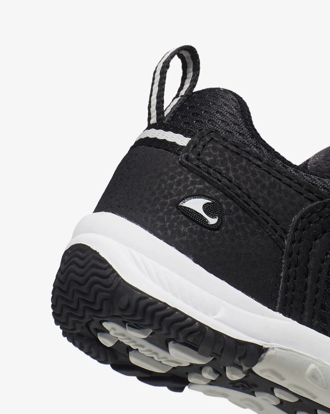 Viking Sneakers>Cascade Low II Black Sneaker Black/Dark Grey
