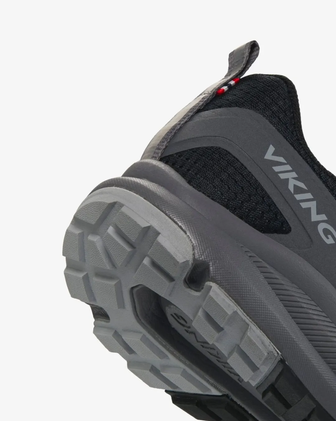 Viking Sneakers|Gore-Tex Herrskor>Motion Low GTX BOA M Black/Charcoal